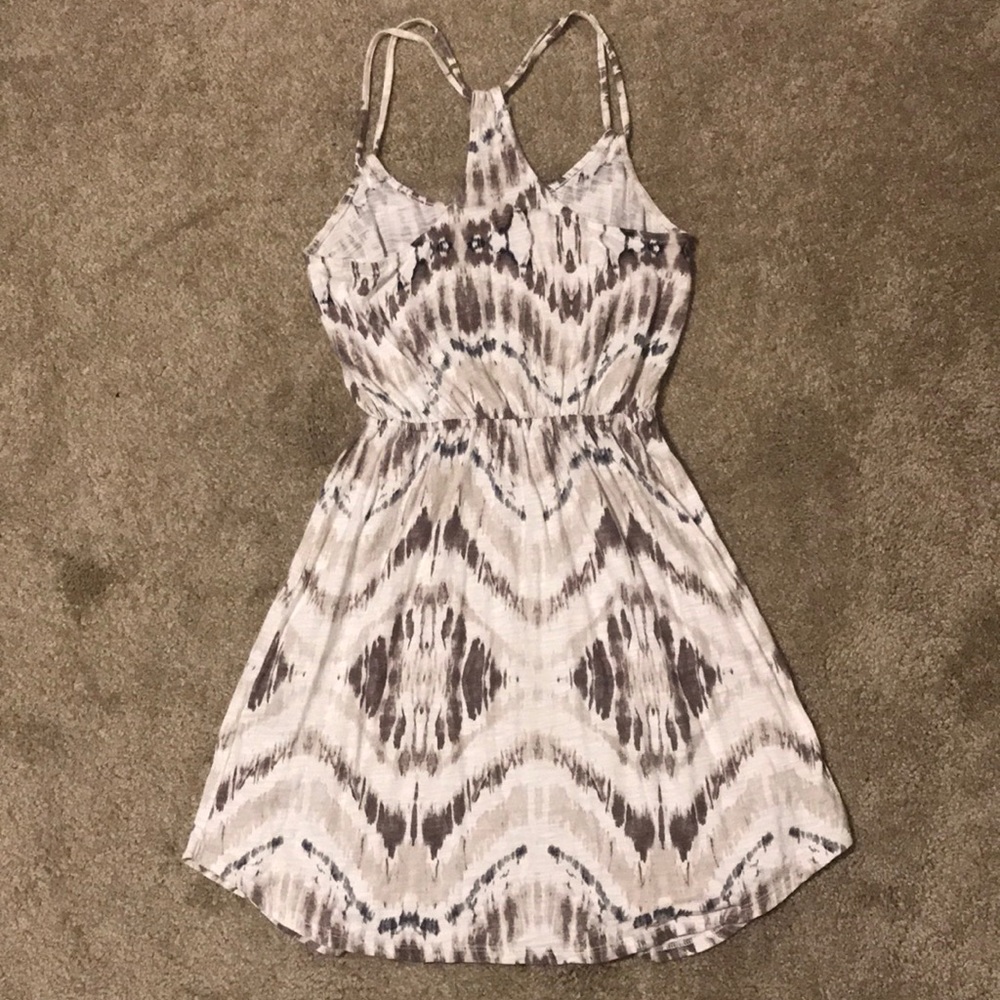 Express Dress - Picture 2 of 3